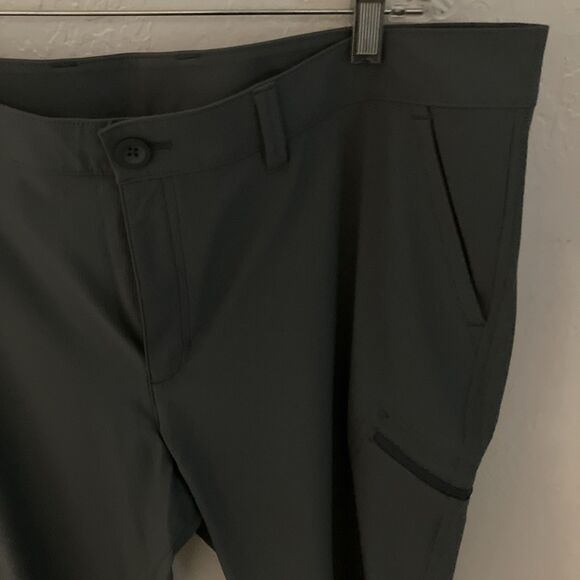 eddie bauer pants Size 16 Olive Green StretchZip Cargo Rip stop Crop Minimalist - Picture 2 of 6